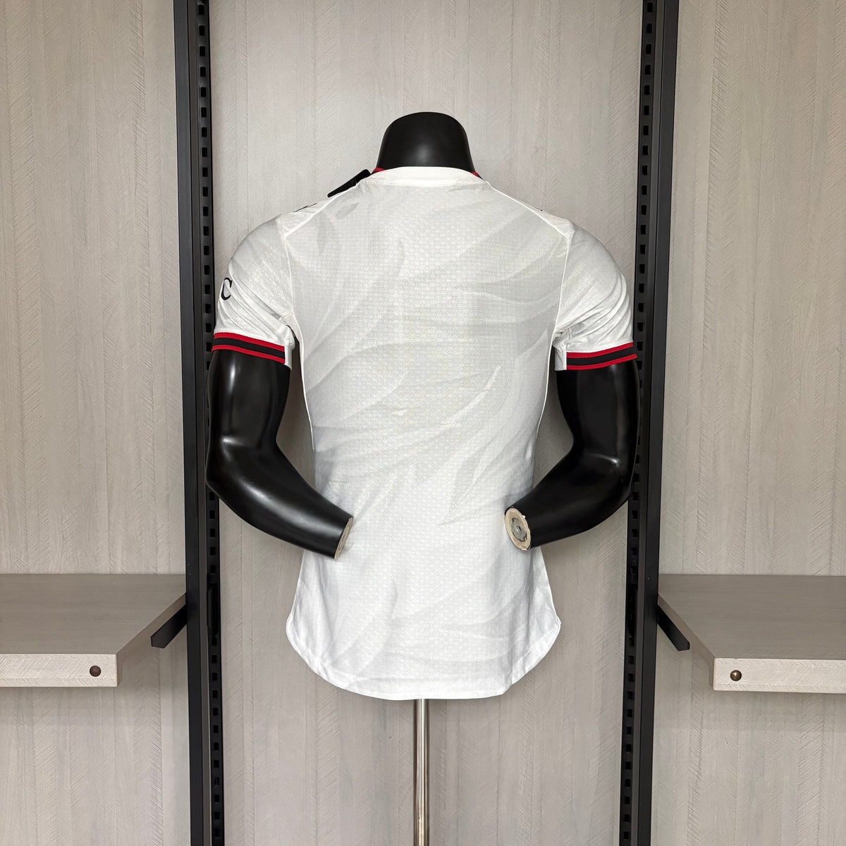 MILAN ALTERNATIVA 2026/27 PLAYER