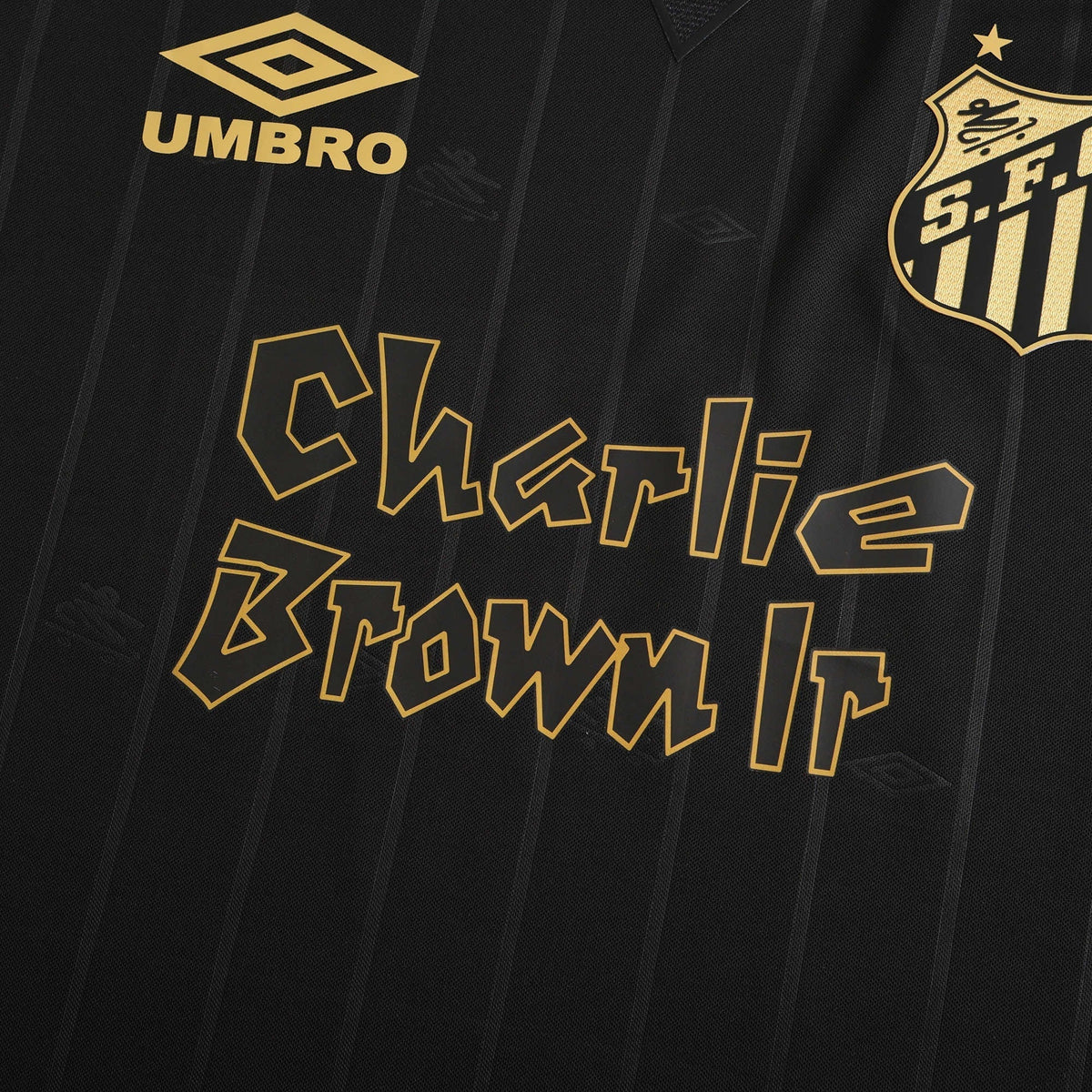 Kit Charlie Brown 24/25 Criança