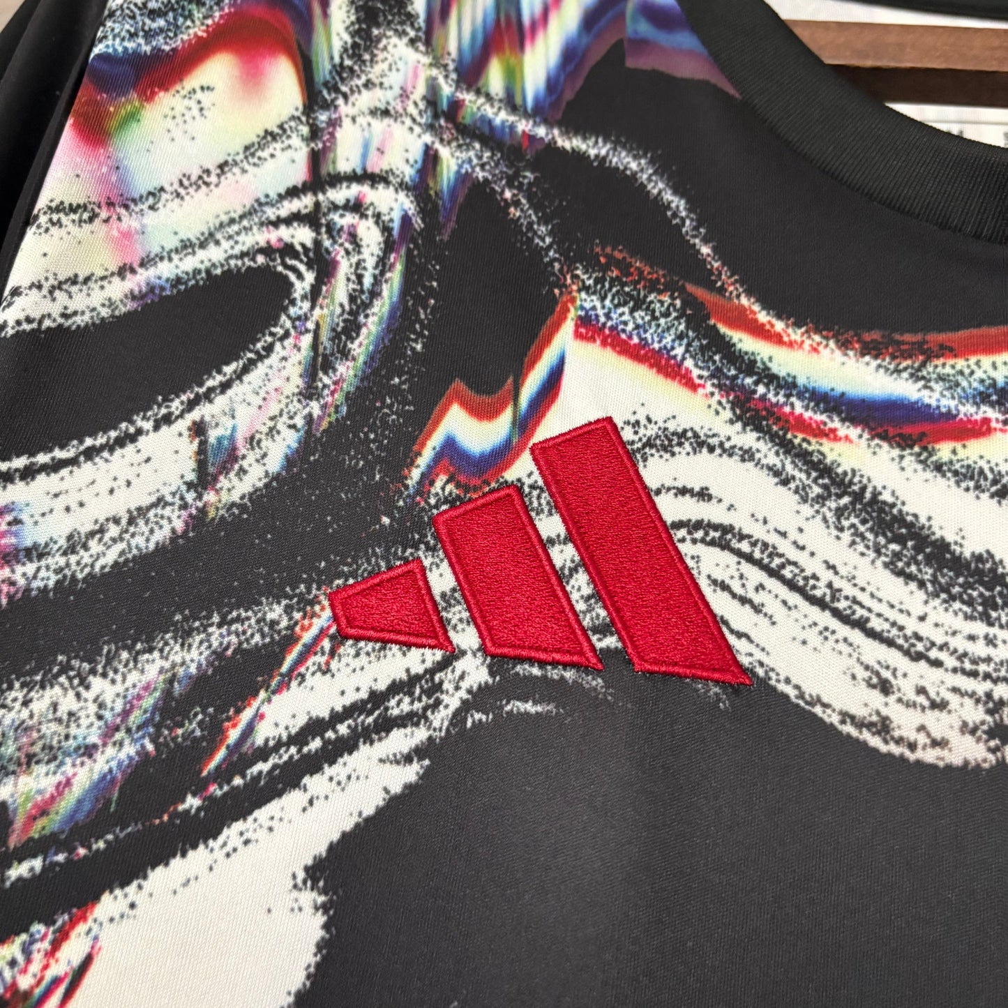 Camisola Manchester United Pré Jogo 2026/27 - MANGA LONGA