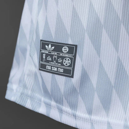CAMISOLA BAYERN DE MUNIQUE ALTERNATIVA 2026/27