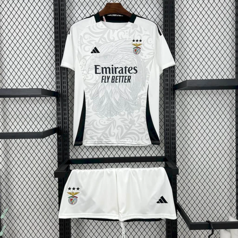 Conjunto Infantil Benfica Águia Branca 2025/26 - ÚLTIMAS UNIDADES! 🔥🦅
