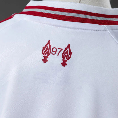 Conjunto Infantil Liverpool alternativo branco 2026/27