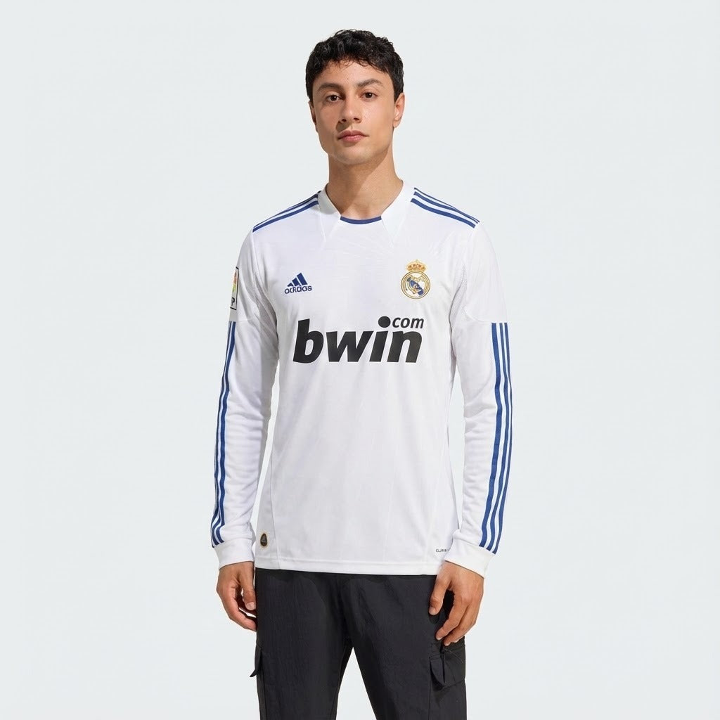 Camisola Retrô Real Madrid 2010/11 I Manga Longa