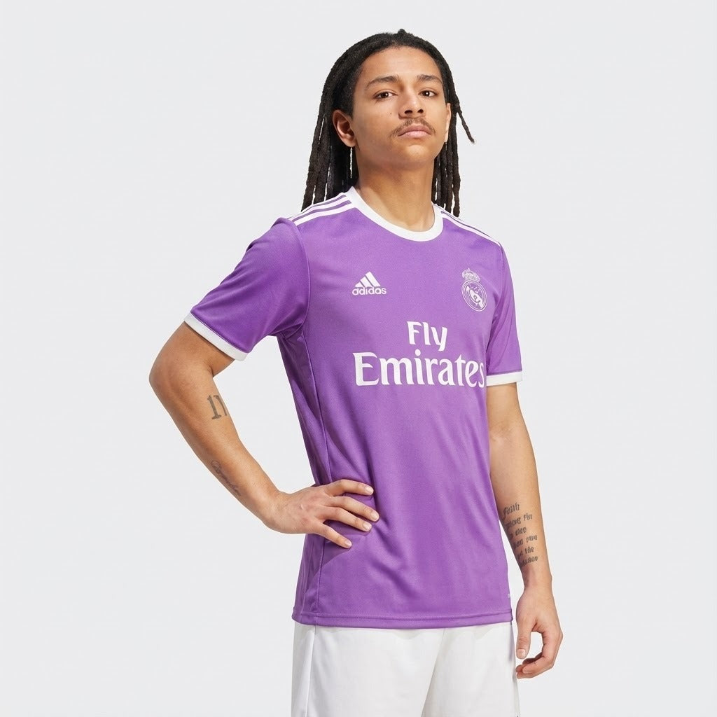 Camisola Retrô Real Madrid 2017/18 III