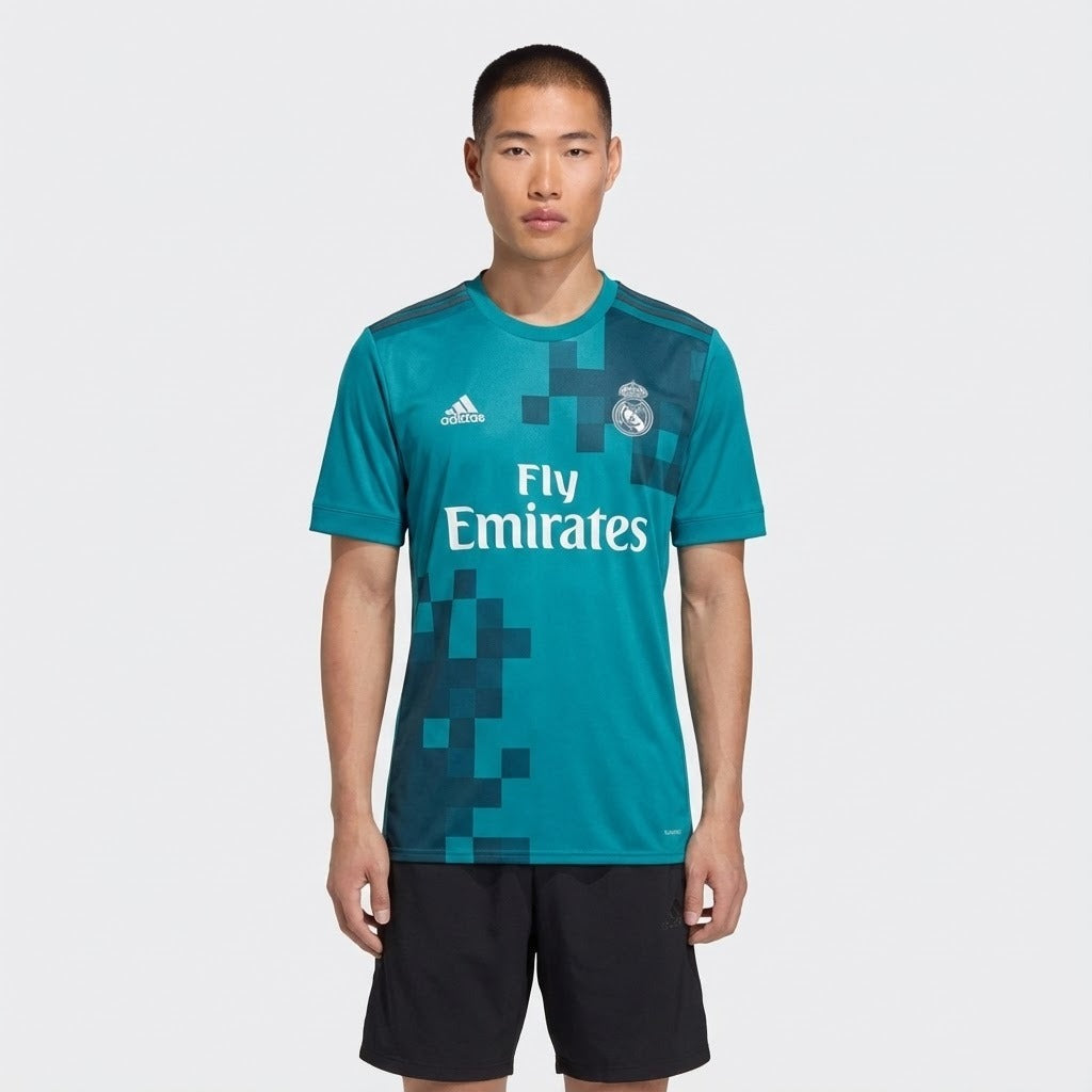 Camisola Retrô Real Madrid 2017/18 II