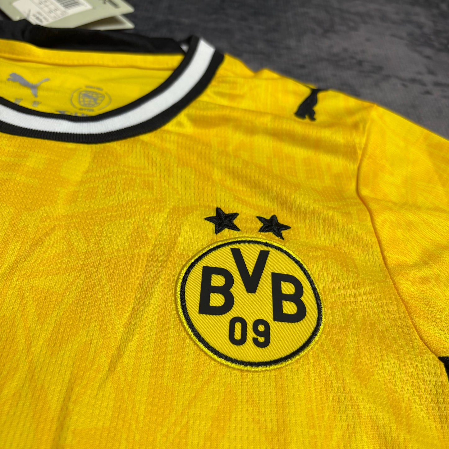 KIT DE CRIANÇA BORUSSIA DORTMUND PRINCIPAL 2026/27