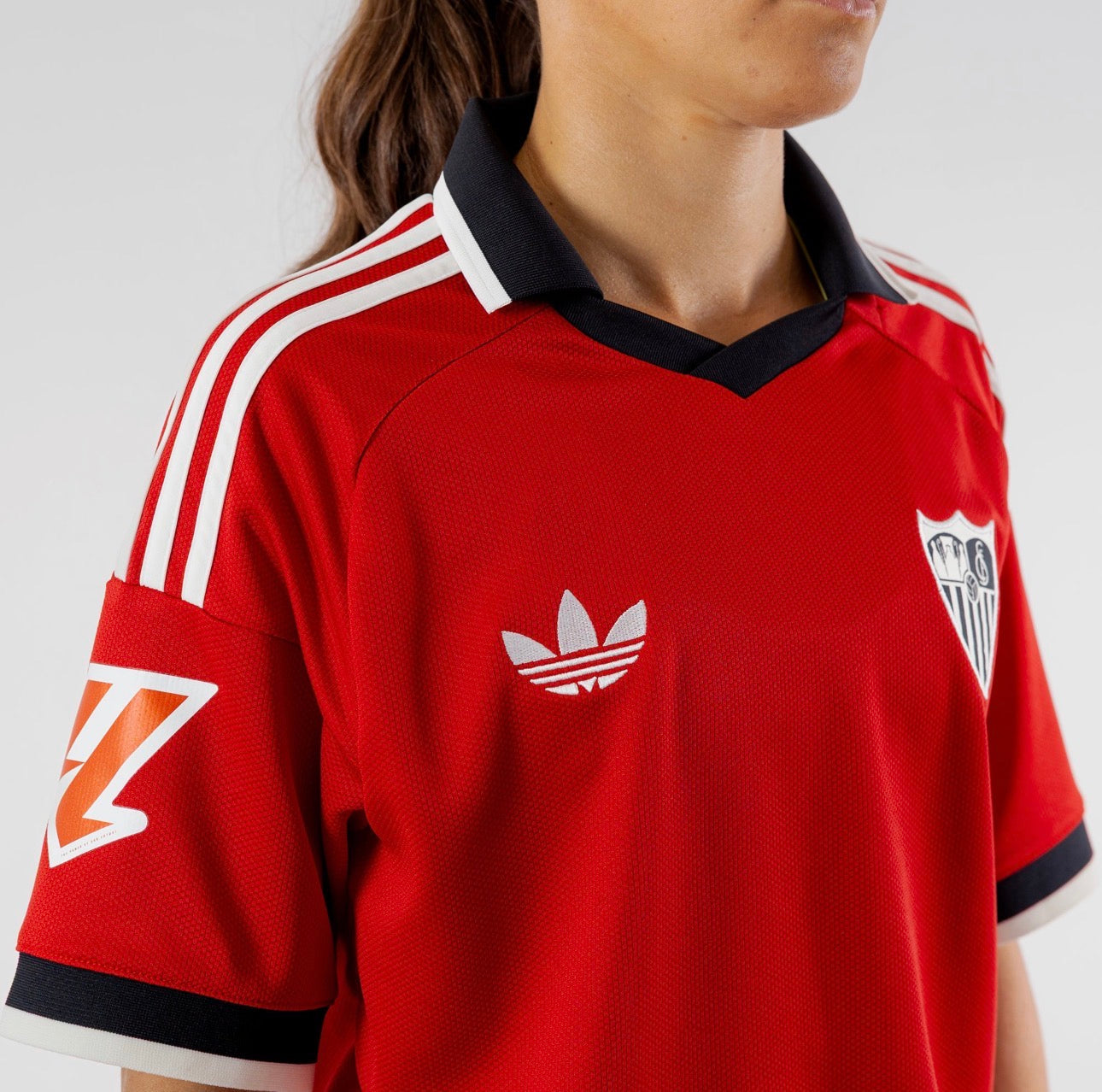 CAMISOLA SEVILLA FEMININA ALTERNATIVA 2026/27