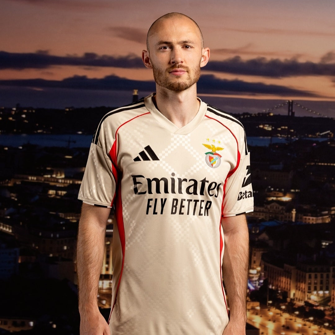 Away 25/26 Player Edition Men’s Shirt