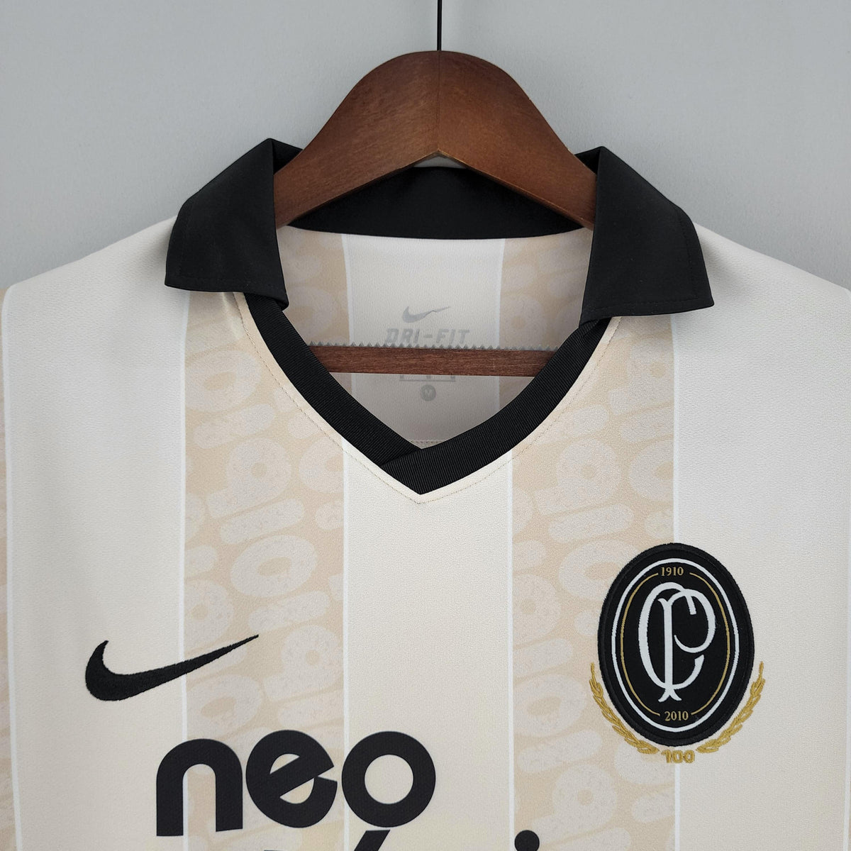 Retro Men’s Shirt
