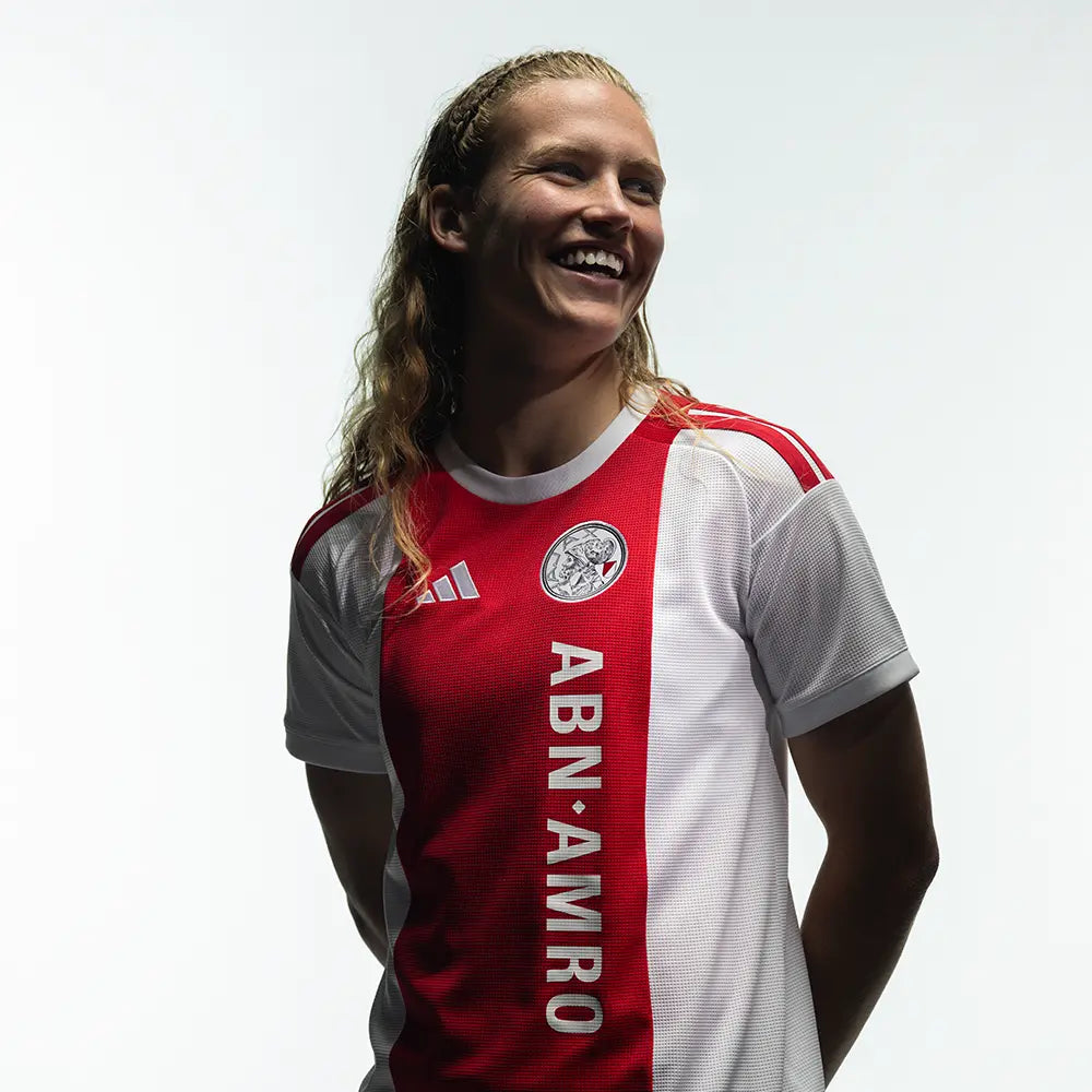 AJAX MULHER PRINCIPAL 2026/27