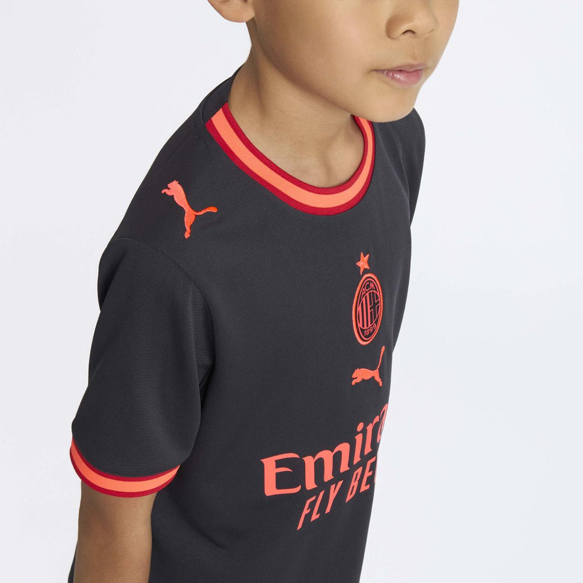 KIT DE CRIANÇA MILAN TERCEIRO 2026/27