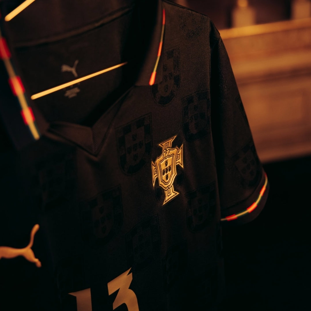 CAMISOLA SELEÇÃO PORTUGAL EDIÇÃO ESPECIAL PANTERA NEGRA EUSÉBIO 26/27 MANGA LONGA